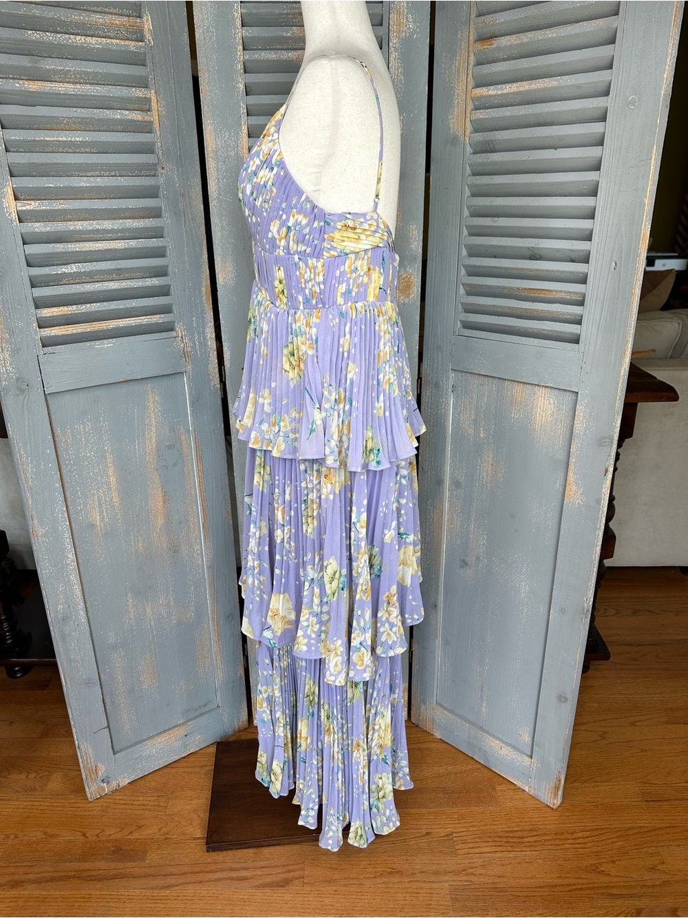 ASTR The Label Zaida Tiered Pleated Side Slit Maxi Dress Lavender Yellow Sz M - Picture 10 of 16